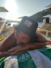 Lade das Bild in den Galerie-Viewer, We RUN STGT - Fischerhut