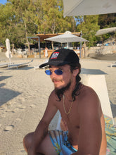 Lade das Bild in den Galerie-Viewer, We RUN STGT - Cord Cap Mütze